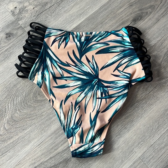 Pink Victorias Secret high waisted bikini bottoms size medium - Picture 6 of 8